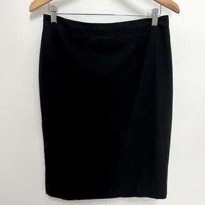 Banana Republic Black Wool Suit Skirt in Size 8 Tall.